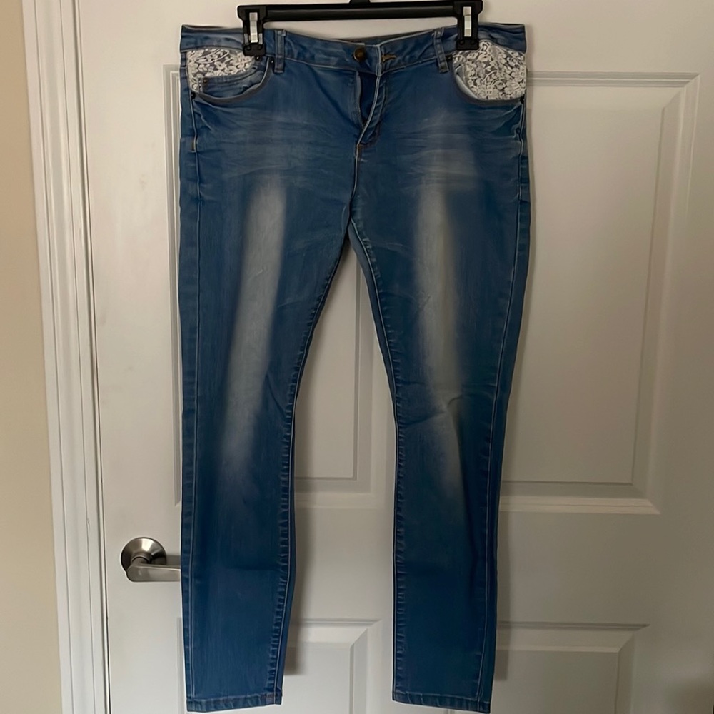 Forever 21 Skinny Jeans